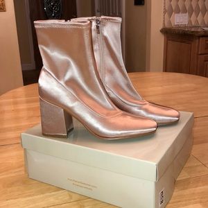Rose gold satin boots with purse